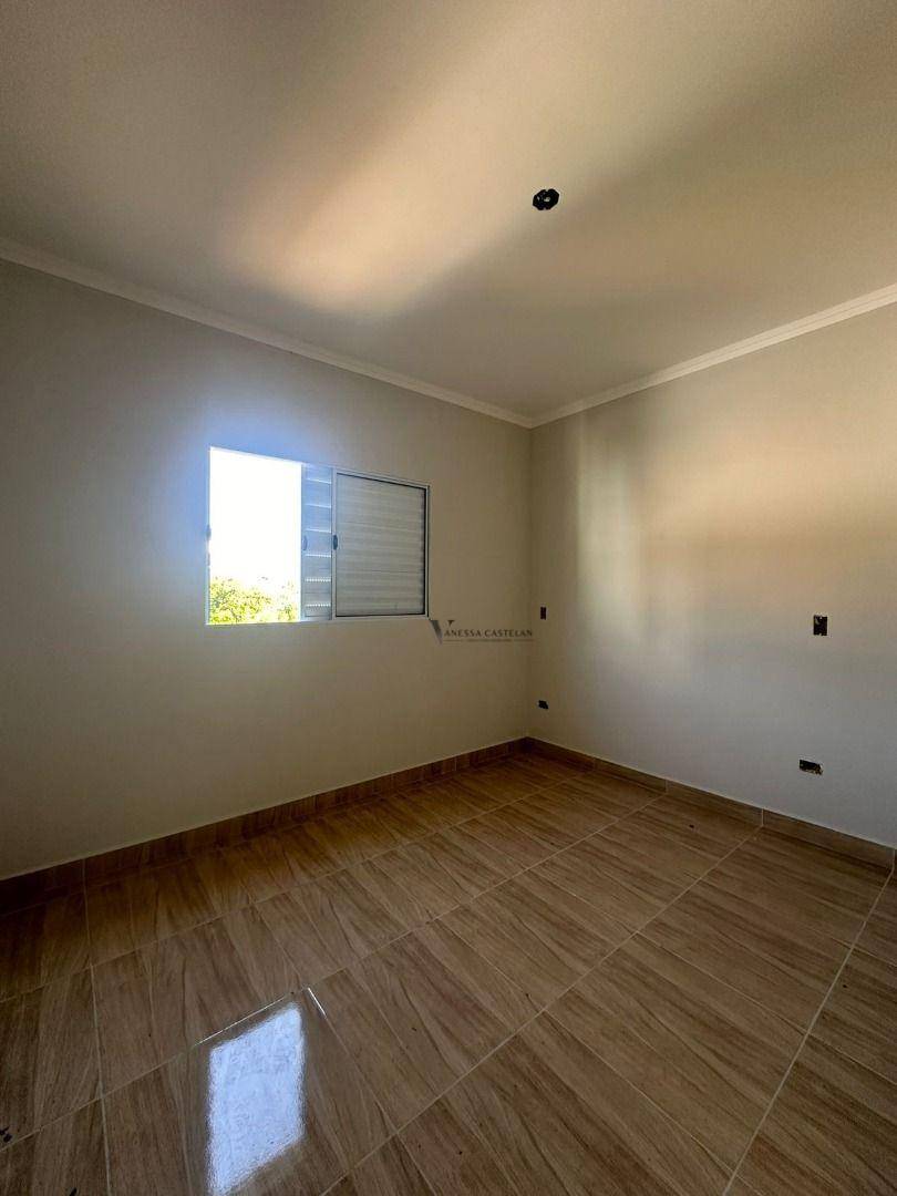 Casa à venda com 2 quartos, 62m² - Foto 6