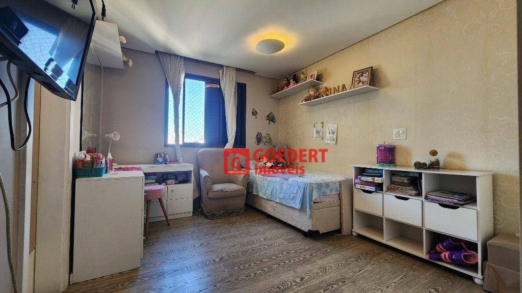 Apartamento para alugar com 3 quartos, 168m² - Foto 28