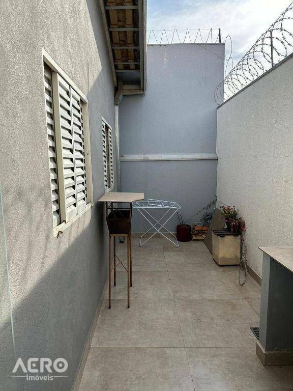 Casa à venda com 3 quartos, 115m² - Foto 18