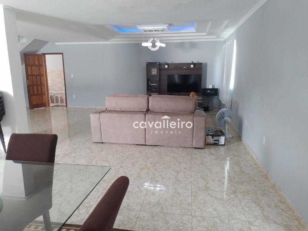 Casa à venda com 3 quartos, 341m² - Foto 12