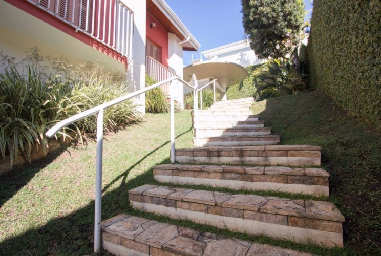 Casa à venda com 3 quartos, 430m² - Foto 2