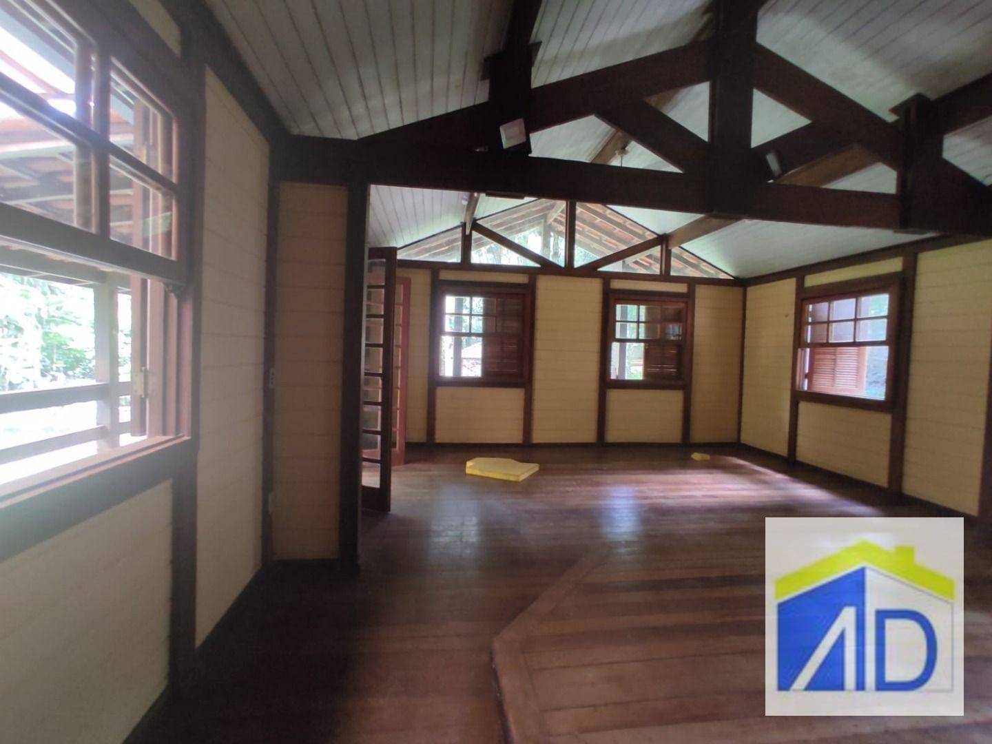 Casa de Condomínio à venda com 5 quartos, 200m² - Foto 7