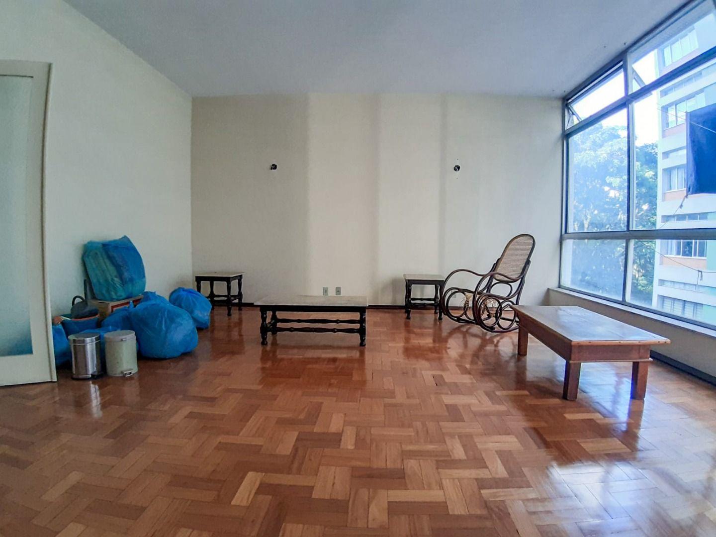 Apartamento à venda com 3 quartos, 162m² - Foto 4