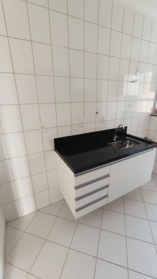 Apartamento à venda com 3 quartos, 87m² - Foto 3