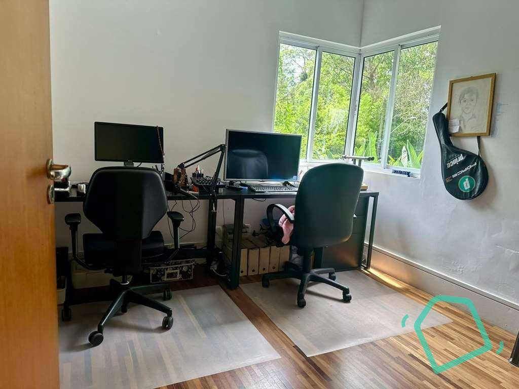 Casa de Condomínio à venda com 3 quartos, 300m² - Foto 31