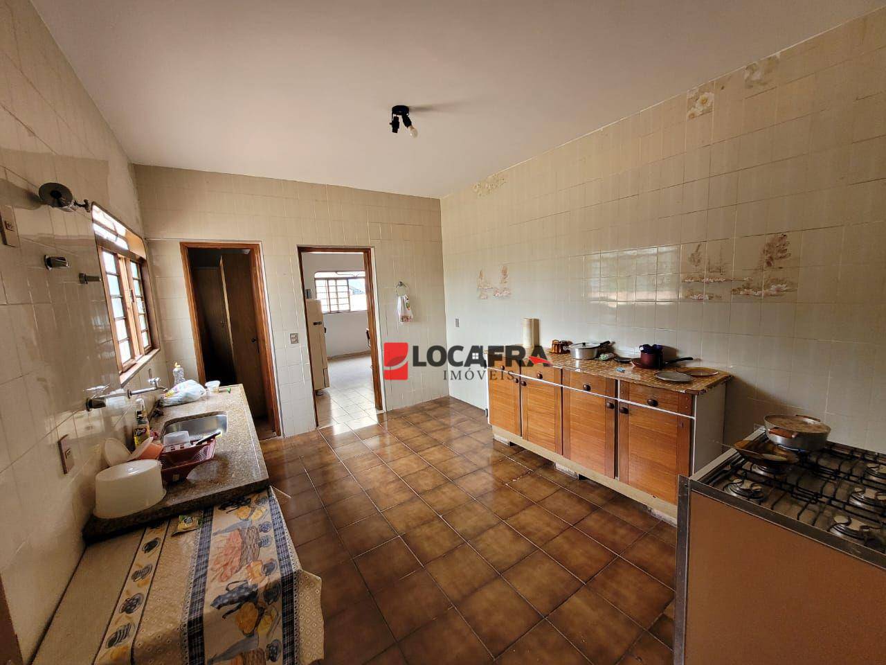 Sobrado à venda e aluguel com 4 quartos, 316m² - Foto 22