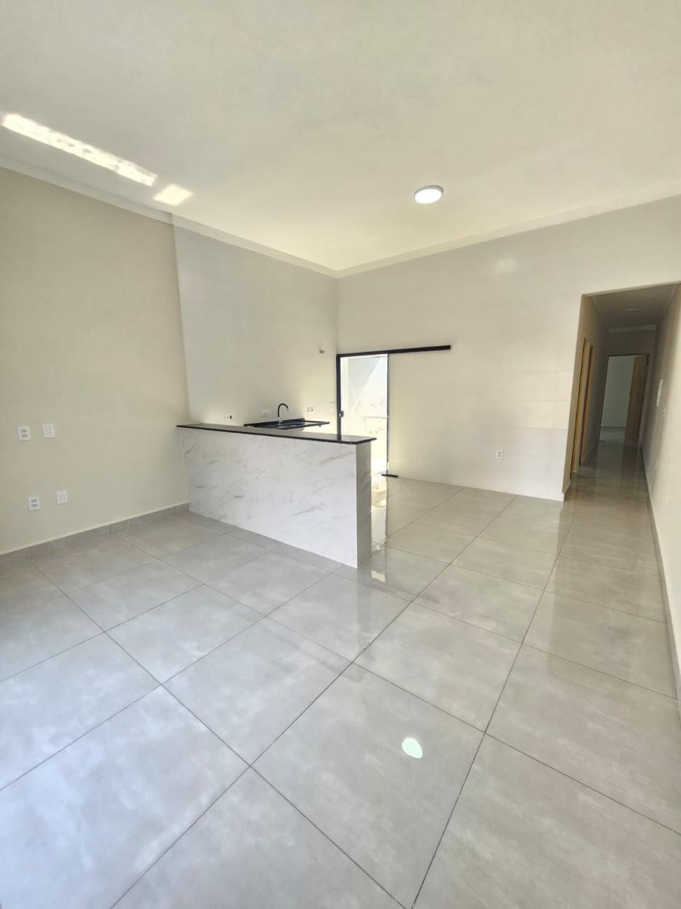 Casa à venda com 2 quartos, 70m² - Foto 3