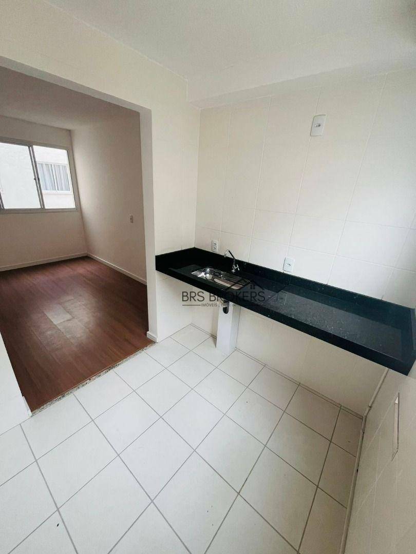 Apartamento à venda com 2 quartos, 42m² - Foto 8