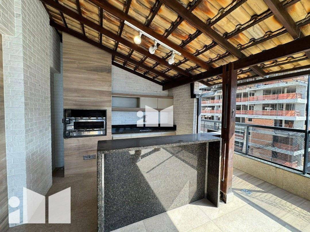 Cobertura à venda com 3 quartos, 250m² - Foto 2