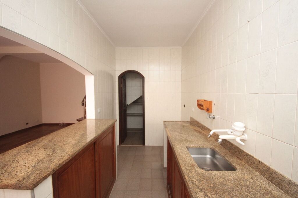 Casa à venda com 4 quartos, 200m² - Foto 15