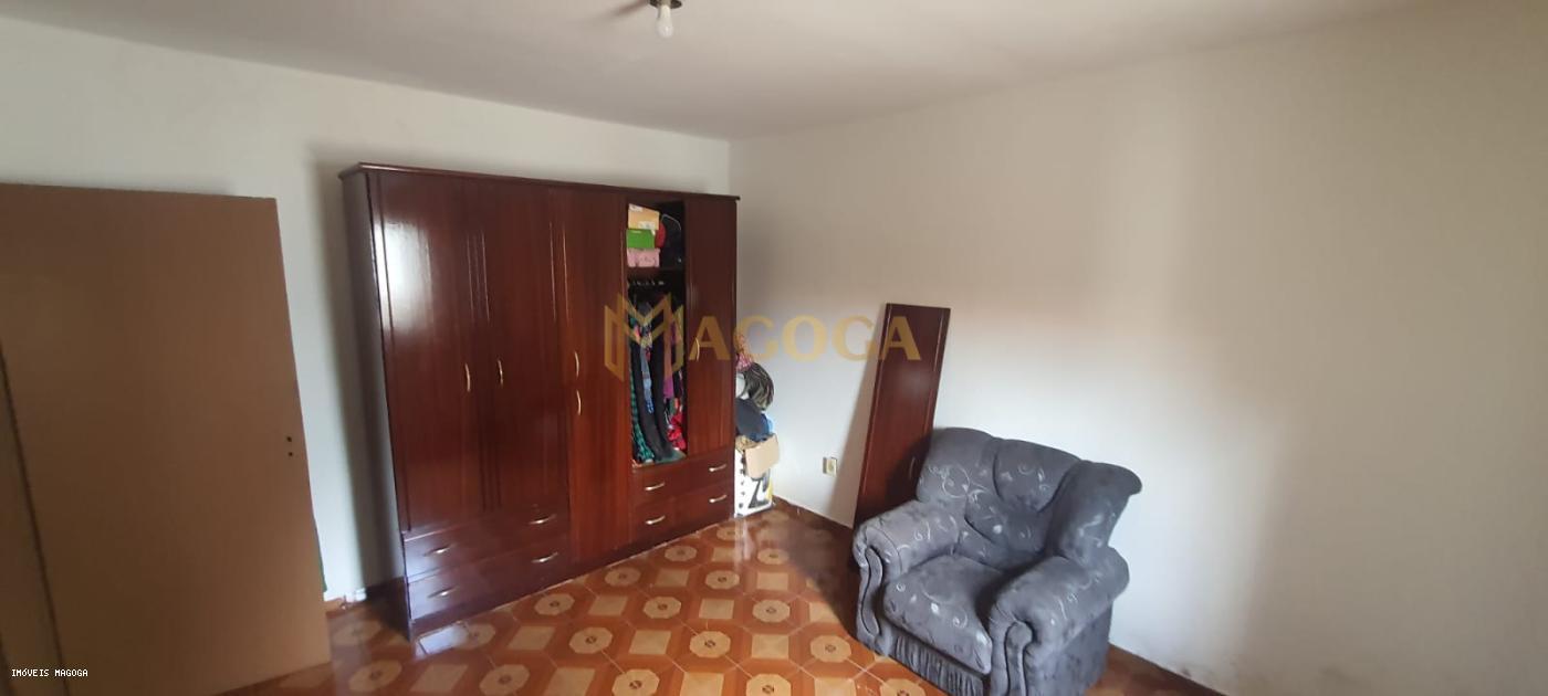 Casa à venda com 2 quartos, 250m² - Foto 5