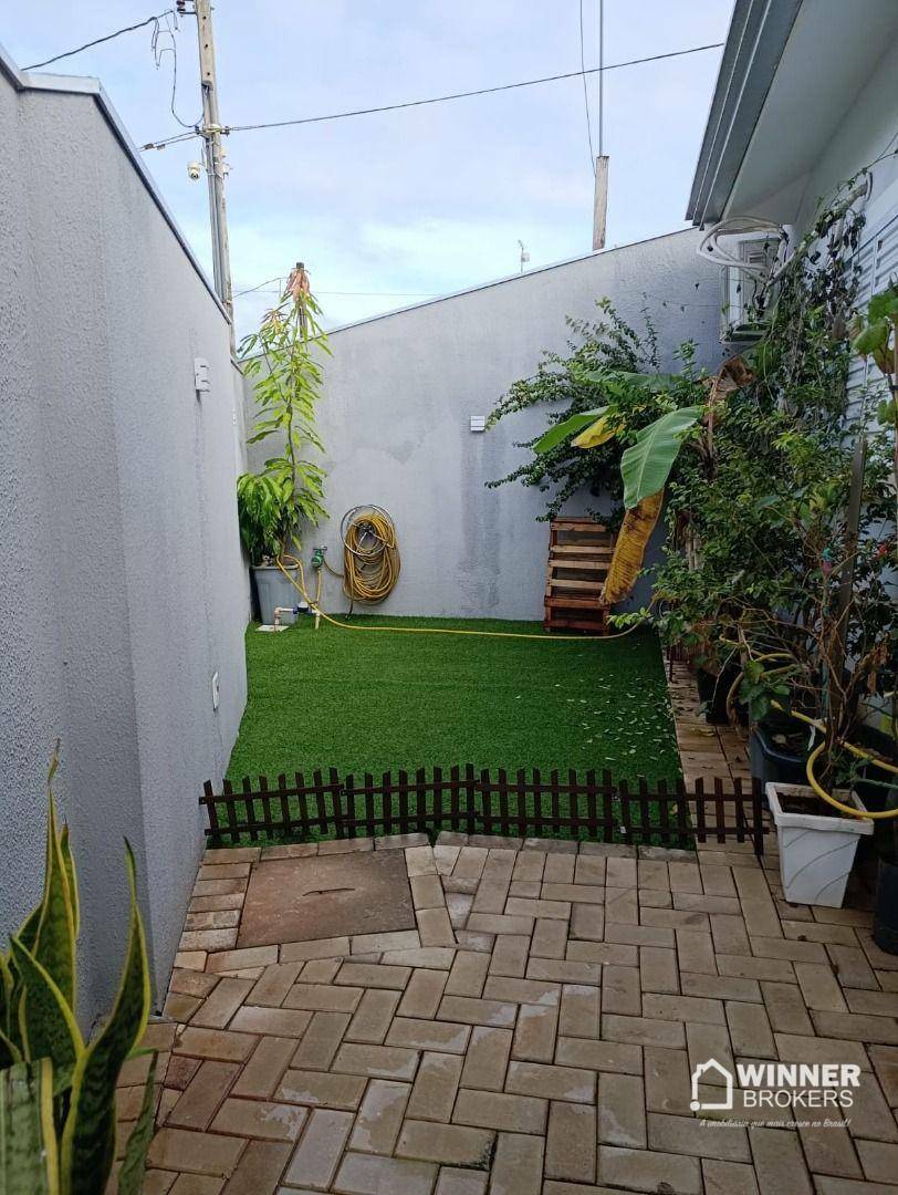 Casa à venda com 2 quartos, 90m² - Foto 4