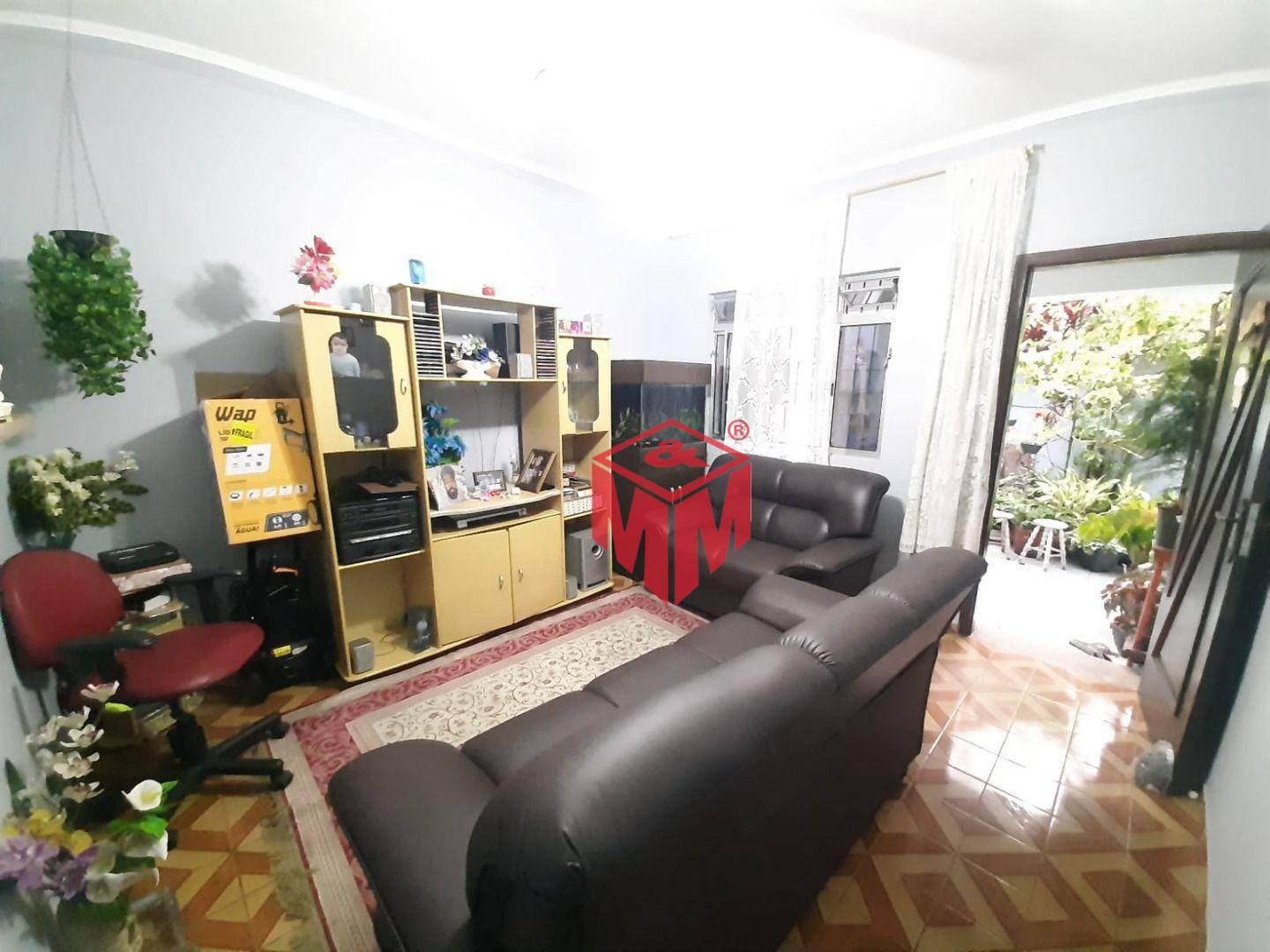 Casa à venda com 4 quartos, 158m² - Foto 1