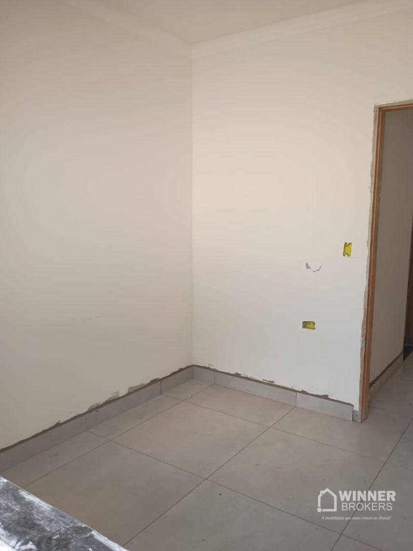 Casa à venda com 3 quartos, 69m² - Foto 4