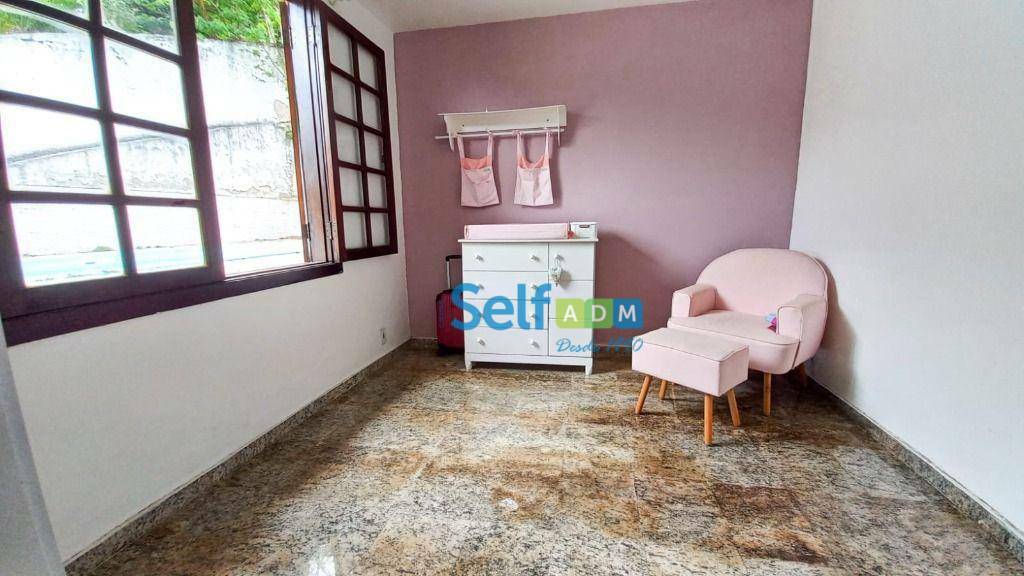 Casa de Condomínio para alugar com 4 quartos, 180m² - Foto 8