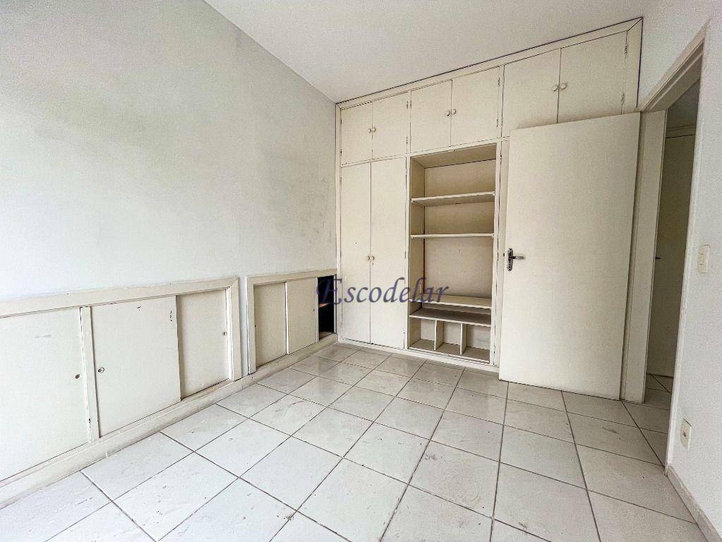 Apartamento para alugar com 2 quartos, 180m² - Foto 3