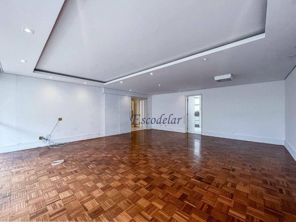 Apartamento à venda com 3 quartos, 200m² - Foto 3