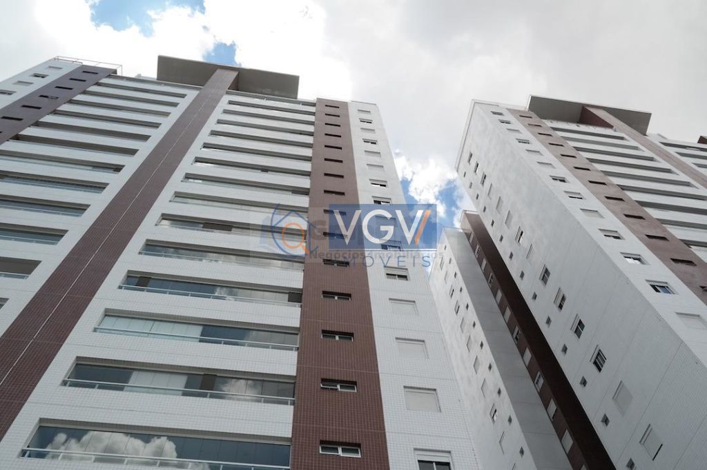 Apartamento à venda com 3 quartos, 136m² - Foto 4