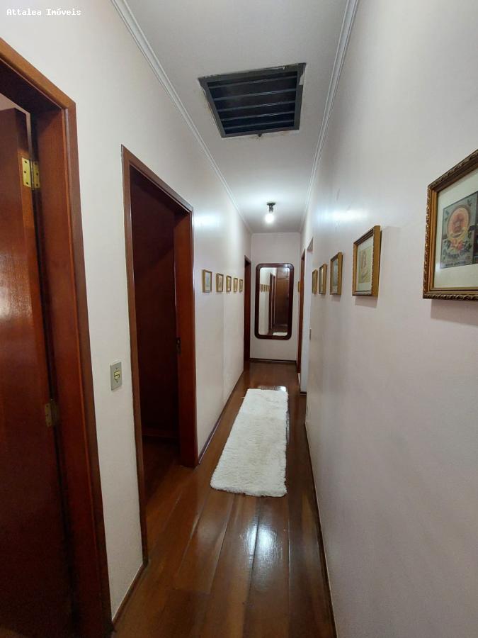 Casa à venda com 5 quartos, 363m² - Foto 12