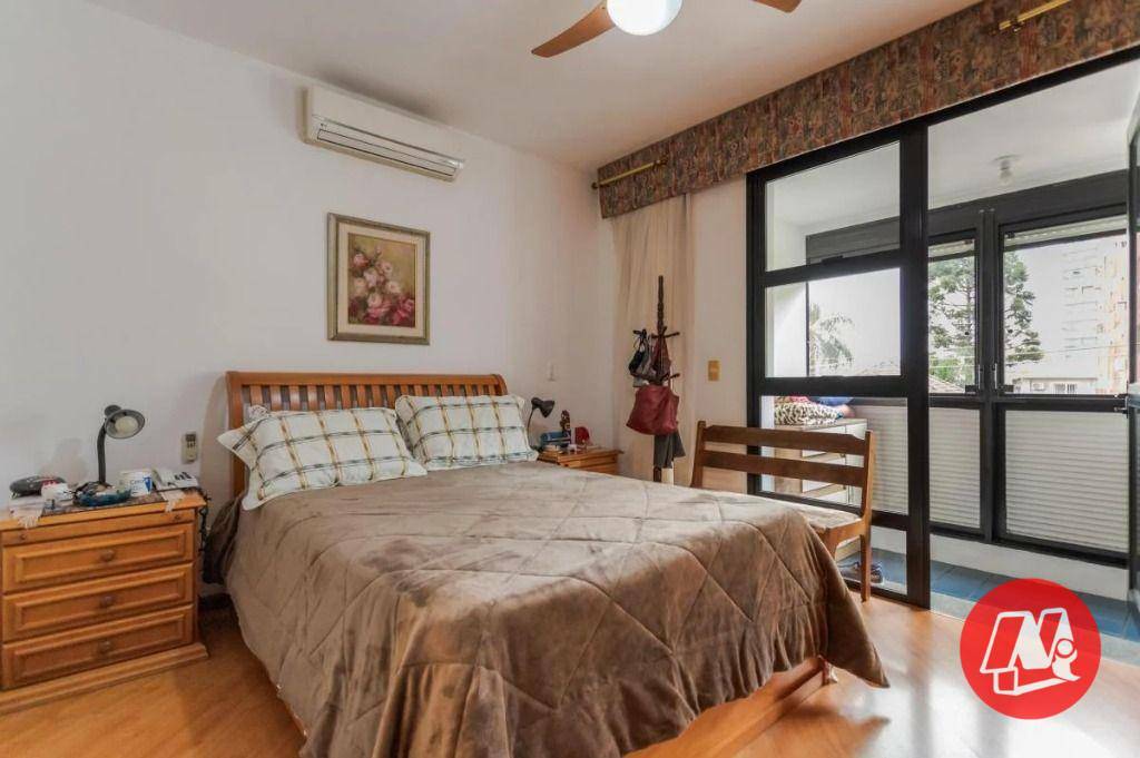 Apartamento para alugar com 3 quartos, 206m² - Foto 12