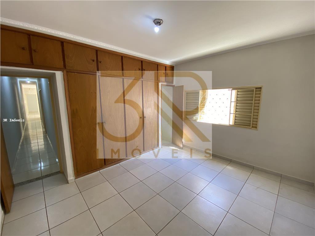 Casa à venda com 3 quartos, 270m² - Foto 19