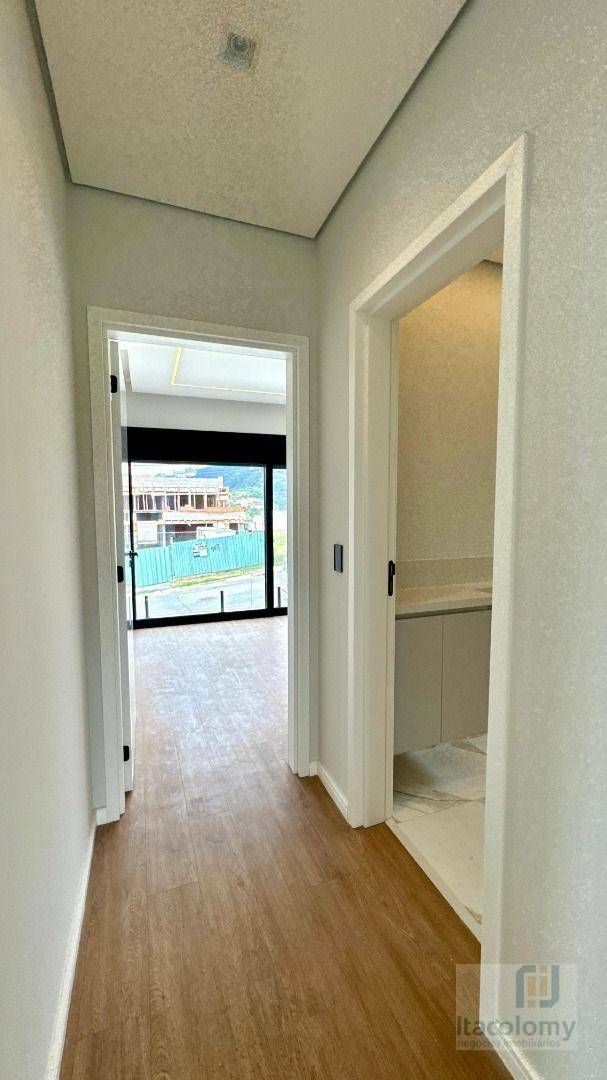 Casa de Condomínio à venda com 4 quartos, 300m² - Foto 18
