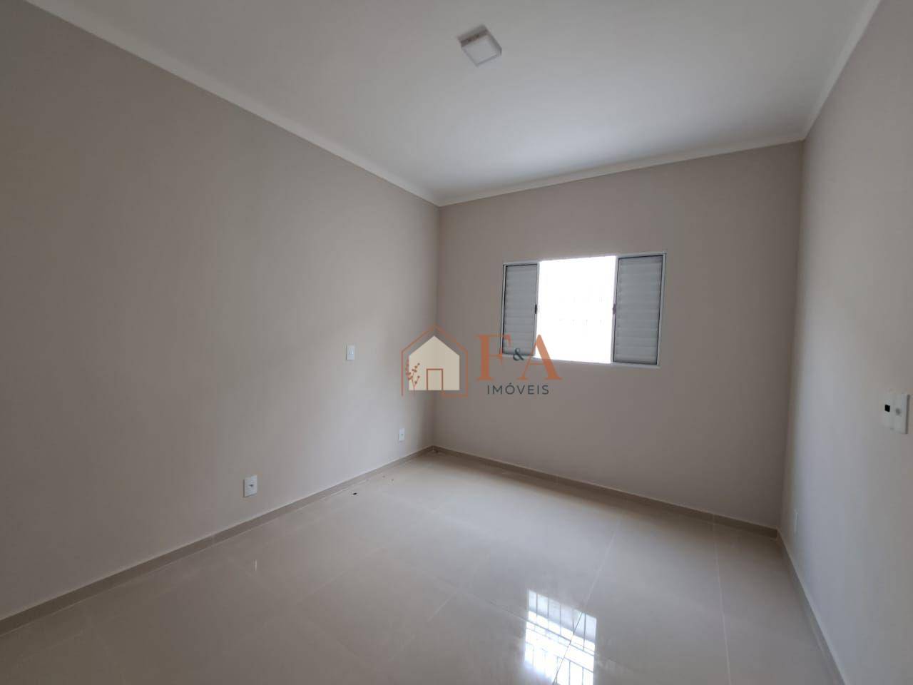 Casa à venda com 3 quartos, 200M2 - Foto 11