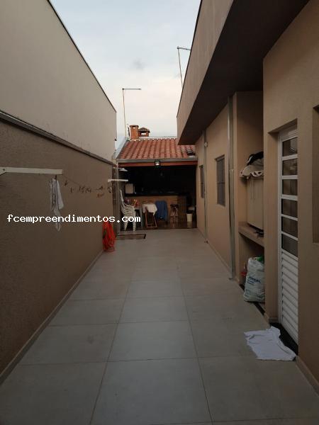 Casa à venda com 2 quartos, 168m² - Foto 11