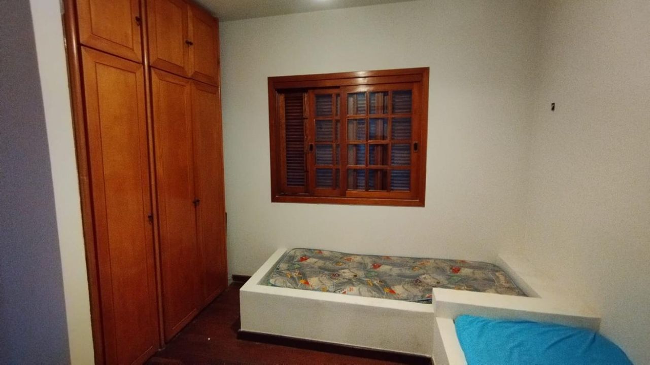 Casa de Condomínio para alugar com 4 quartos, 400m² - Foto 10