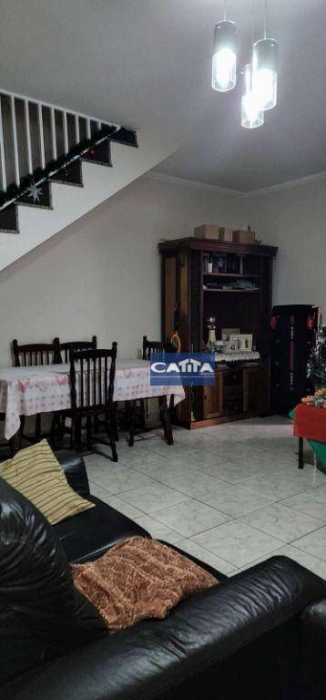 Sobrado à venda com 3 quartos, 94m² - Foto 1