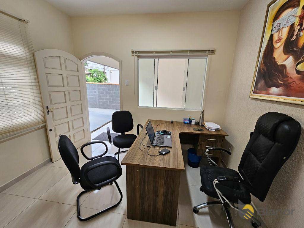 Casa à venda com 3 quartos, 142m² - Foto 4