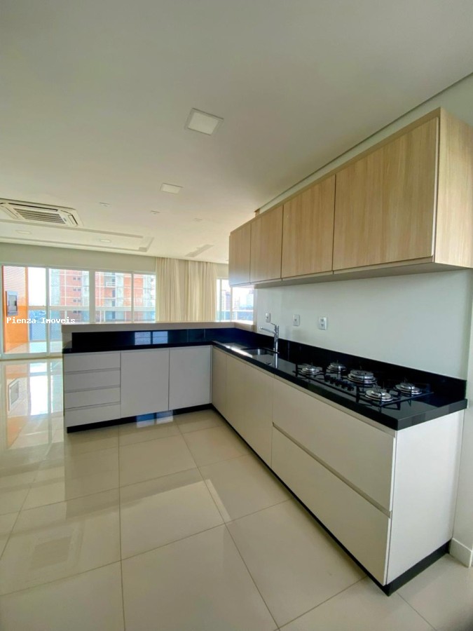 Apartamento à venda com 3 quartos, 150m² - Foto 17