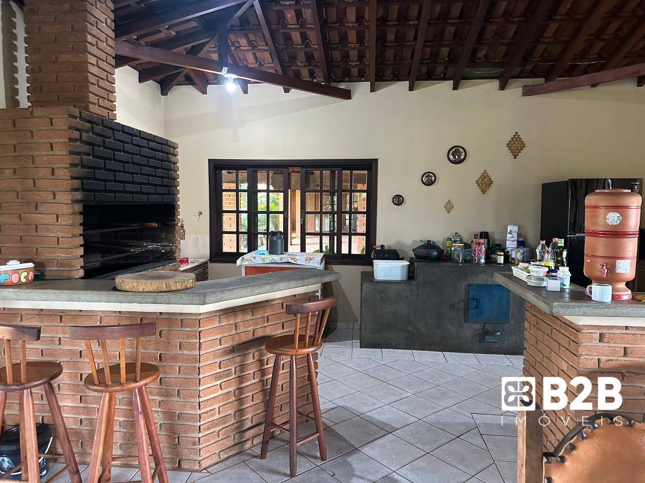 Sítio à venda com 6 quartos, 600m² - Foto 2