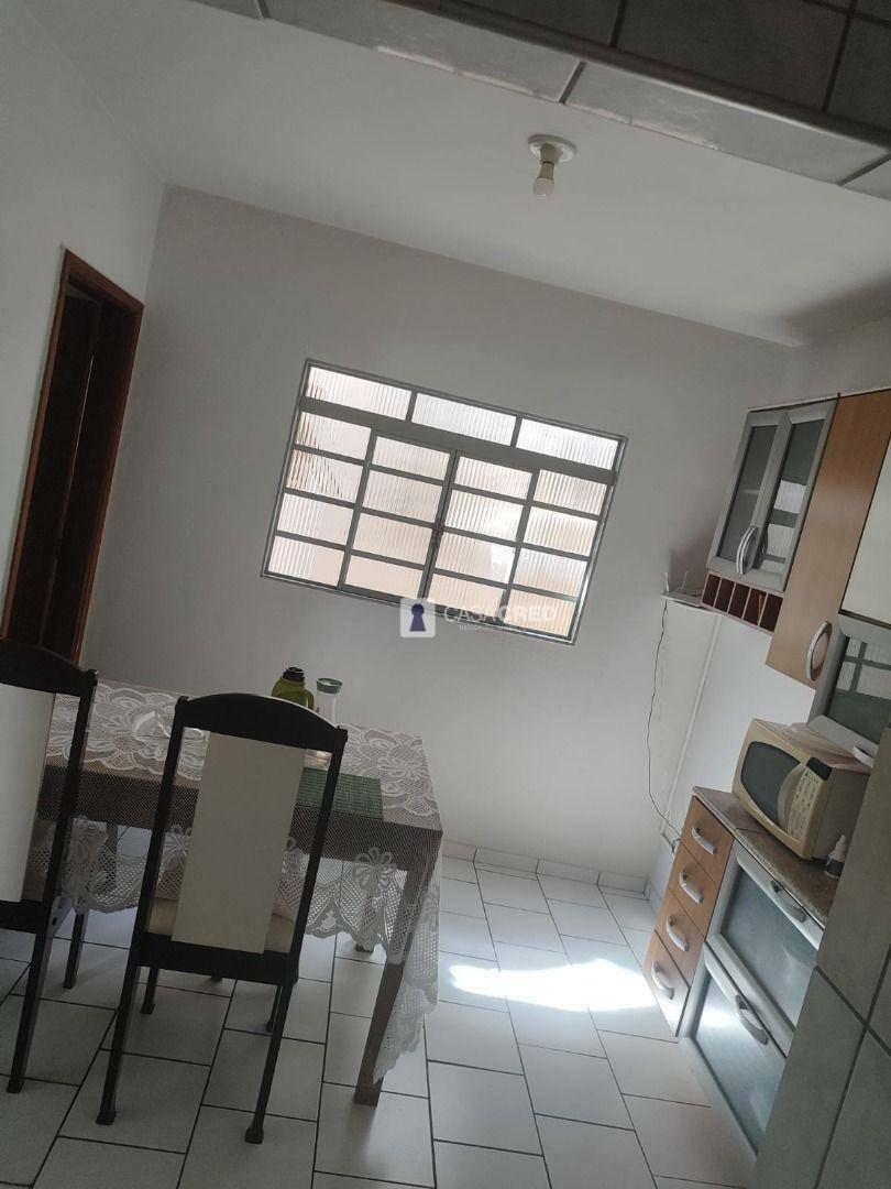 Casa à venda com 3 quartos, 65m² - Foto 5