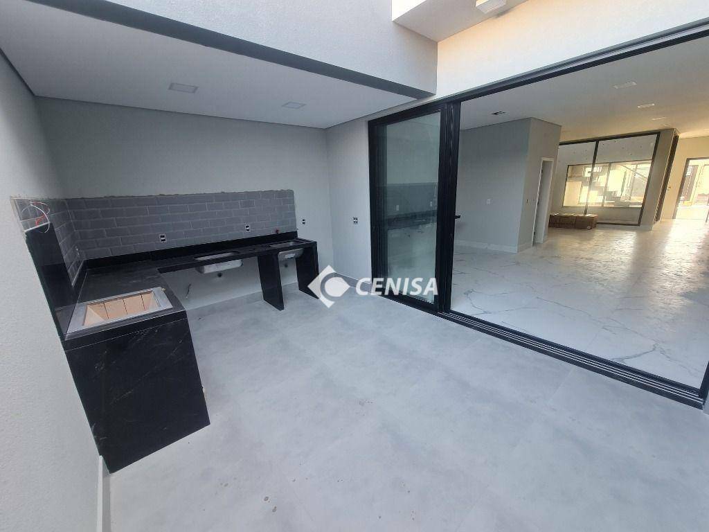 Casa à venda com 3 quartos, 206m² - Foto 11