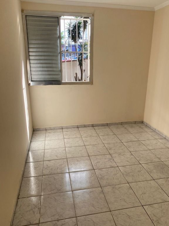 Apartamento à venda com 3 quartos, 56m² - Foto 3