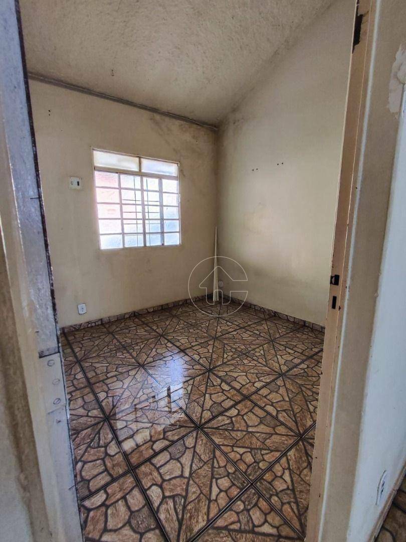 Casa à venda com 2 quartos, 49m² - Foto 12