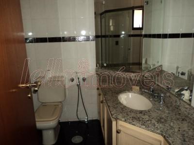 Apartamento para alugar com 3 quartos, 180m² - Foto 11