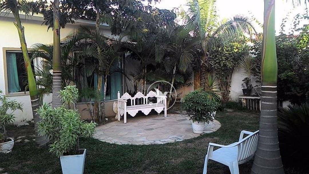 Casa de Condomínio à venda com 3 quartos, 150m² - Foto 1