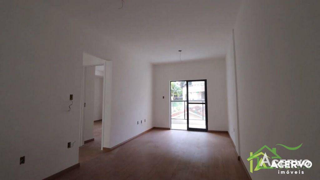 Apartamento à venda com 2 quartos, 65m² - Foto 8