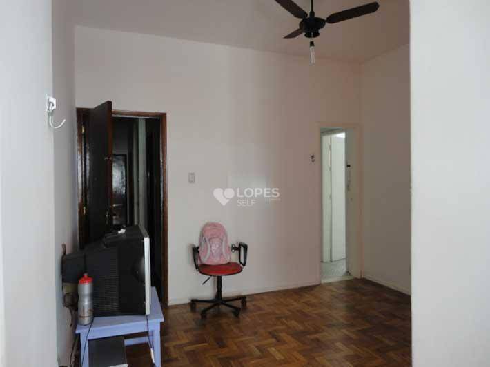 Apartamento à venda com 2 quartos, 61m² - Foto 3