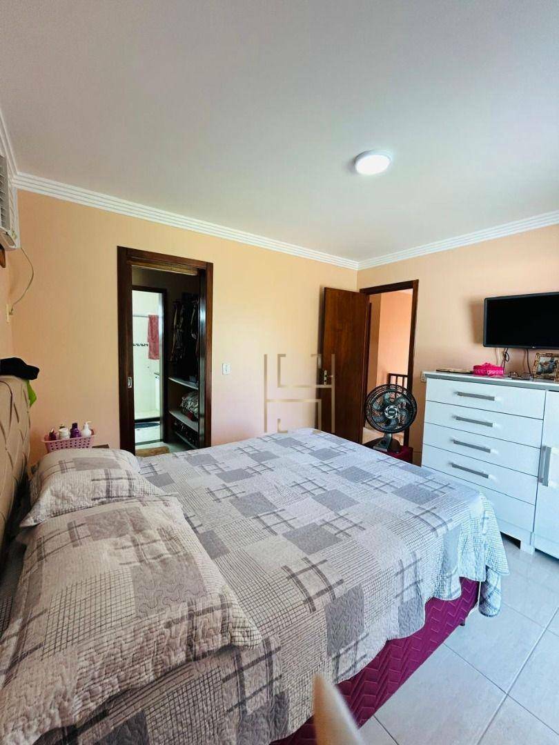 Casa à venda com 4 quartos, 300m² - Foto 16