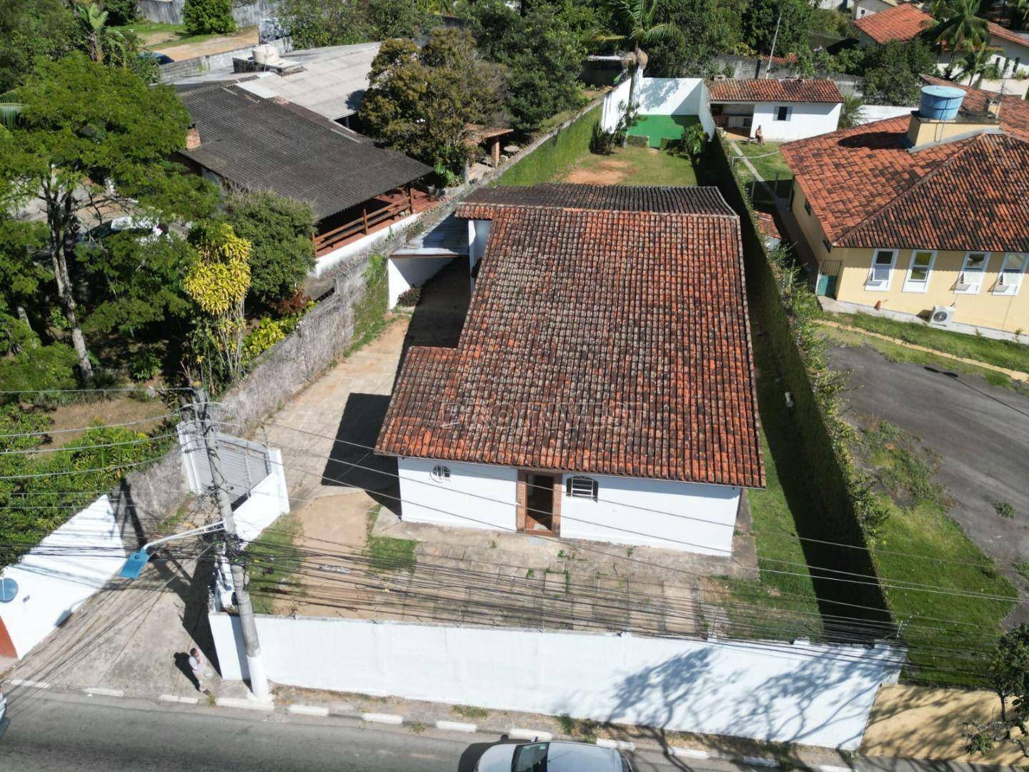 Casa à venda e aluguel com 5 quartos, 270m² - Foto 2