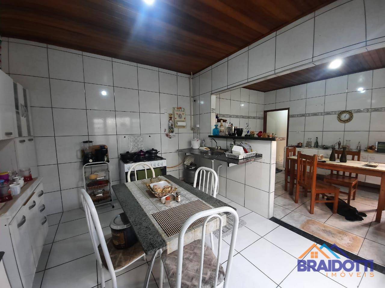 Casa à venda com 2 quartos, 90m² - Foto 5