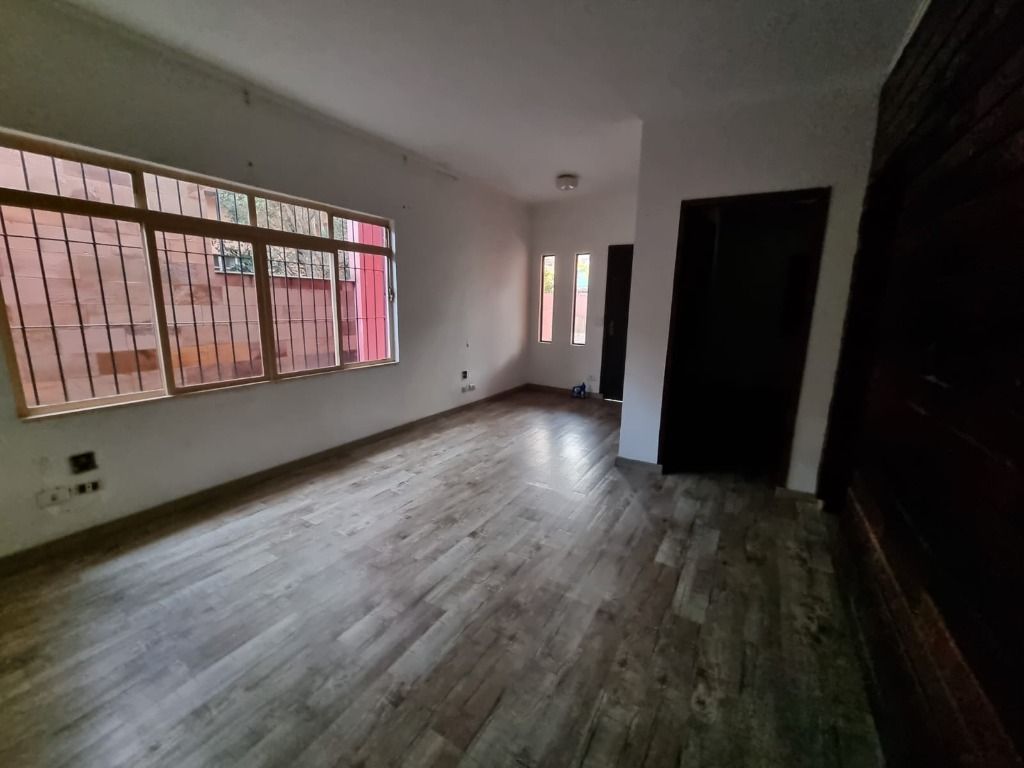 Casa à venda com 4 quartos, 150m² - Foto 14