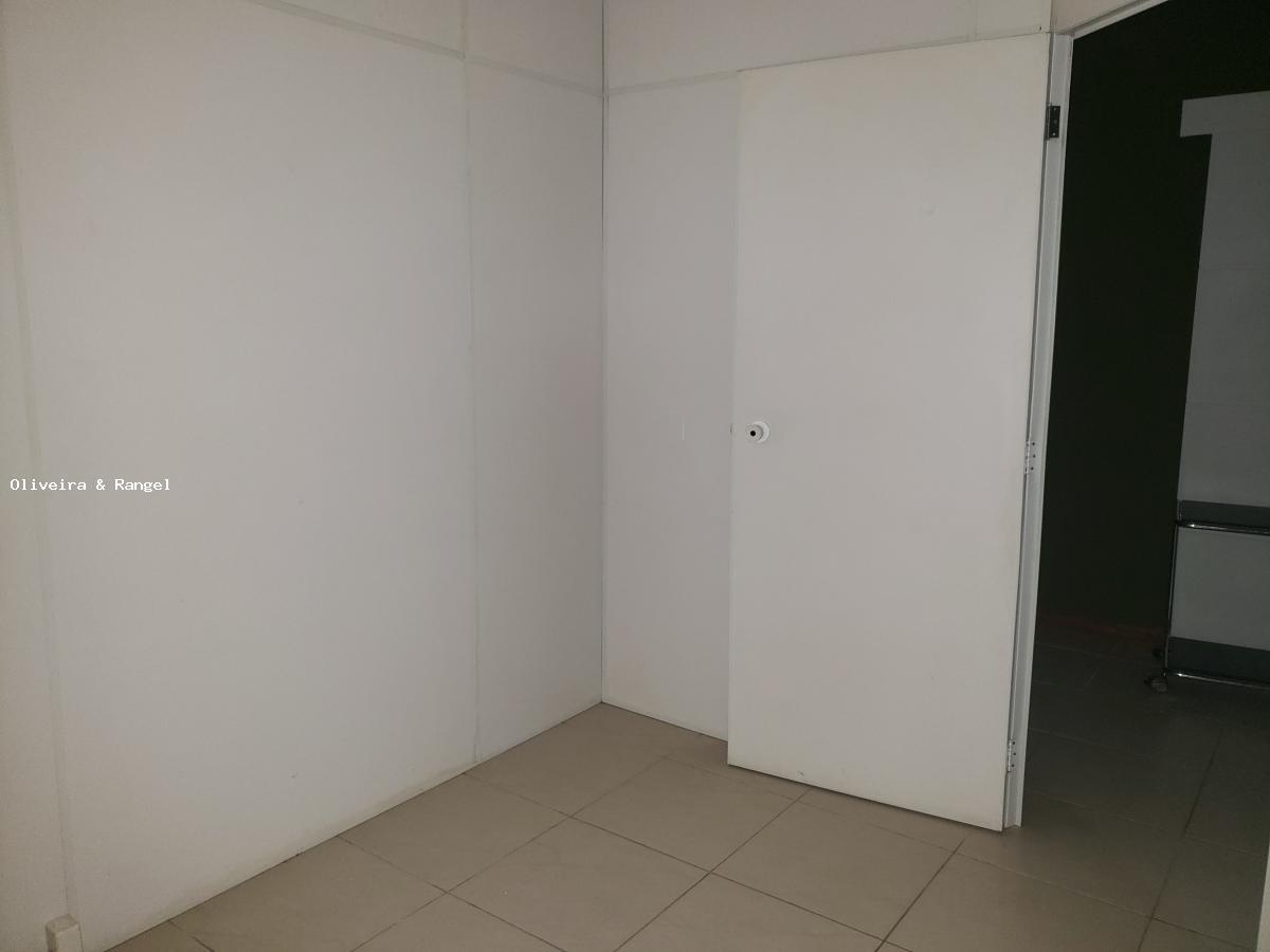 Conjunto Comercial-Sala à venda com 4 quartos, 70m² - Foto 16