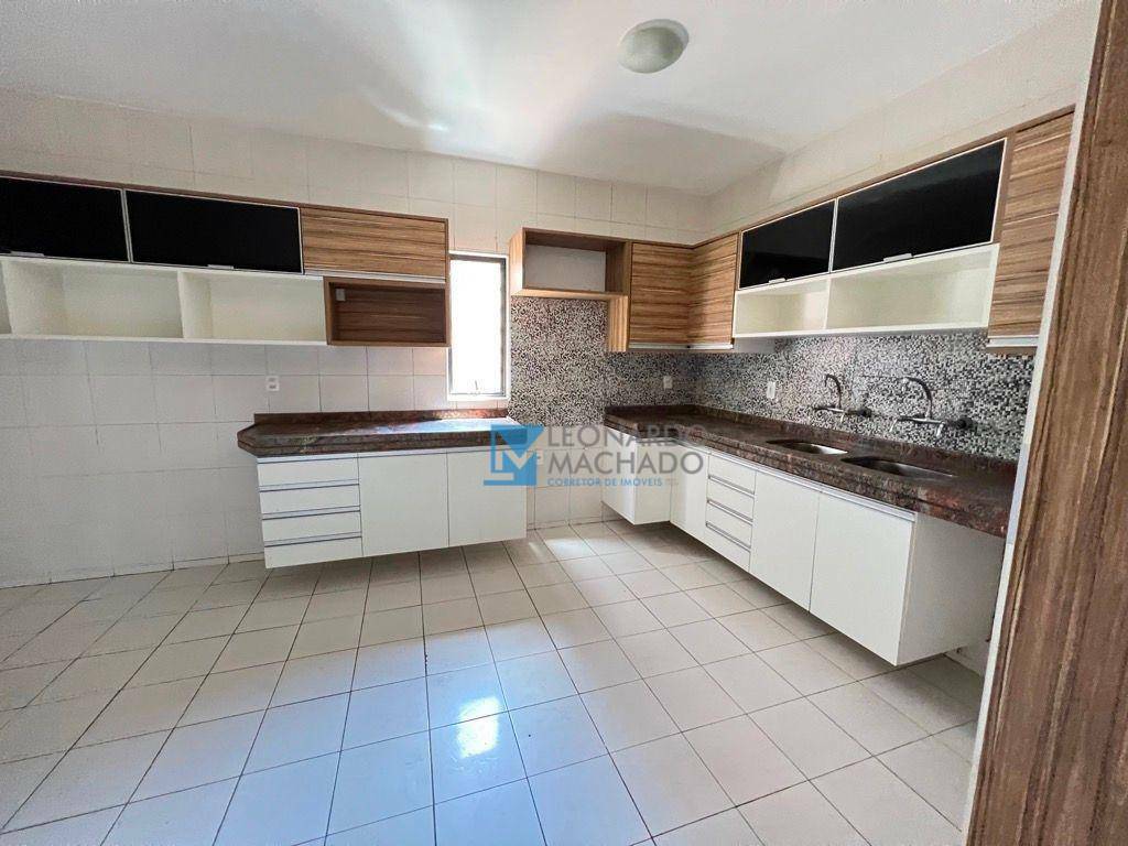 Apartamento à venda com 4 quartos, 230m² - Foto 6