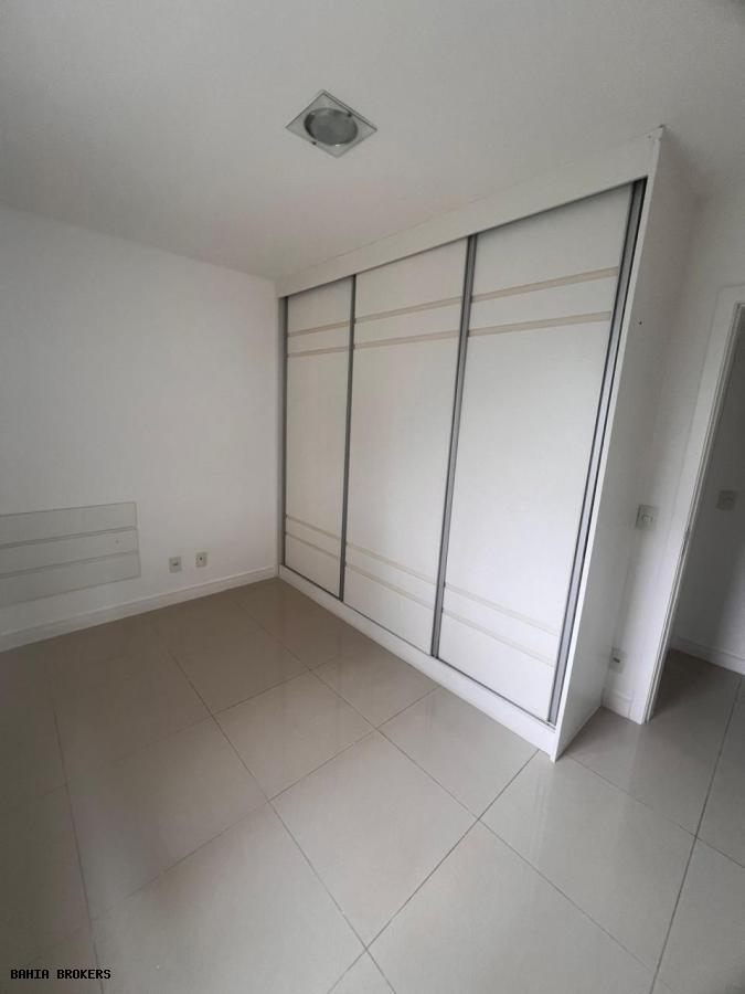 Apartamento à venda com 2 quartos, 69m² - Foto 2