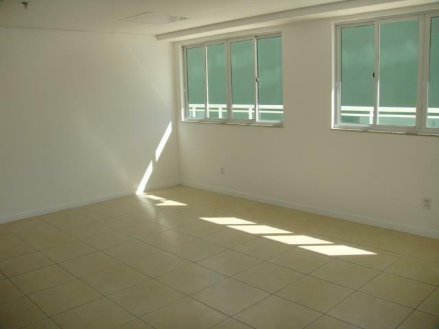 Apartamento à venda com 2 quartos, 65m² - Foto 14