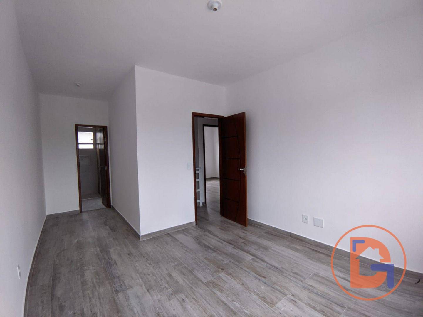 Casa à venda com 3 quartos, 98m² - Foto 11